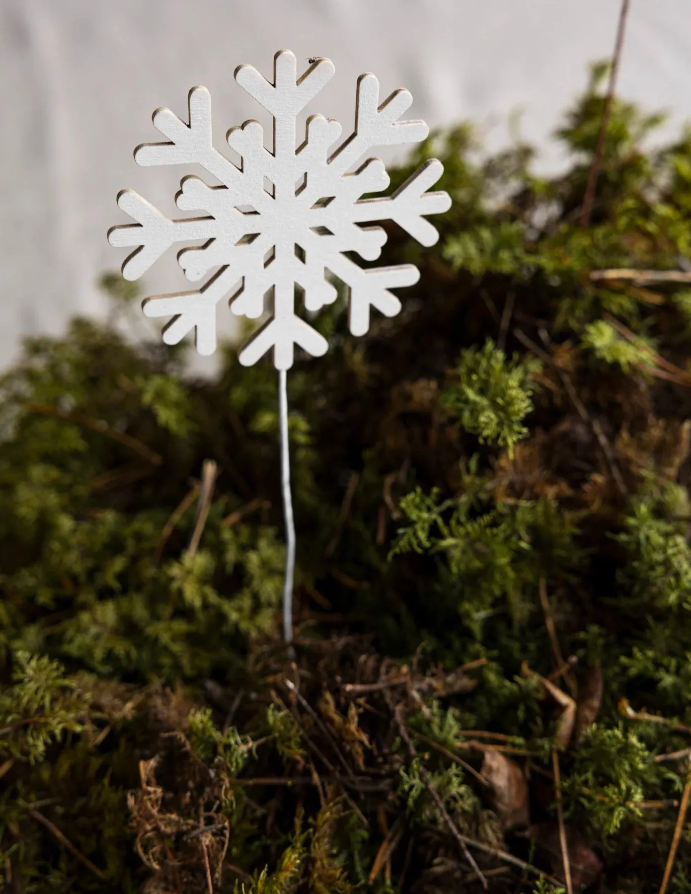 Adelöv White Snowflake Stick Decoration by Storefactory