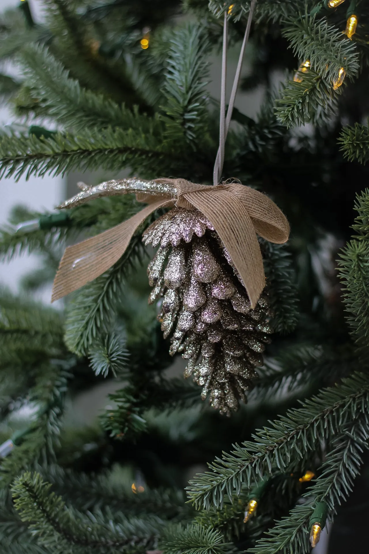 Gold Glitter Pine Cone With Hessian Bow Tree Hanger