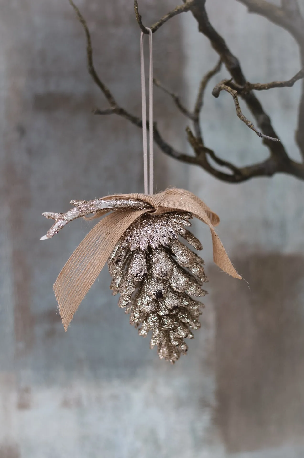 Gold Glitter Pine Cone With Hessian Bow Tree Hanger